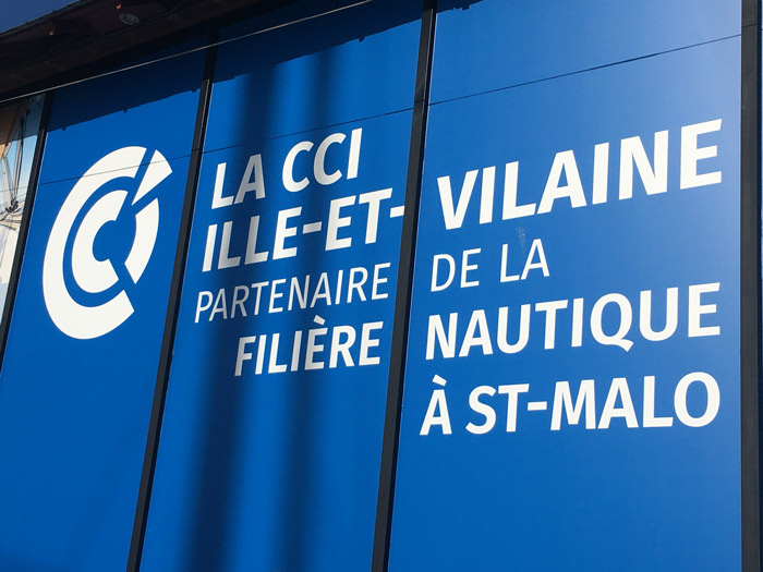 adhésif grand format pour vitrine Quai St-Malo