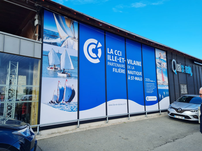 graphisme pour vitrine CCI Ille-et-Vilaine